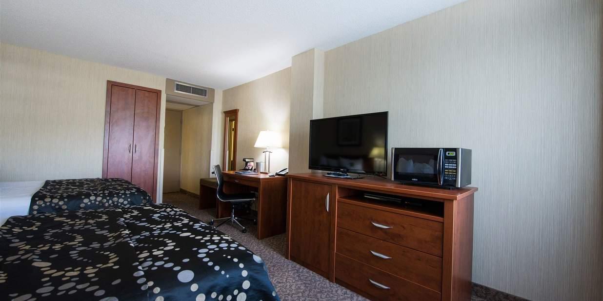 Clarion Hotel & Suites Брандон Экстерьер фото