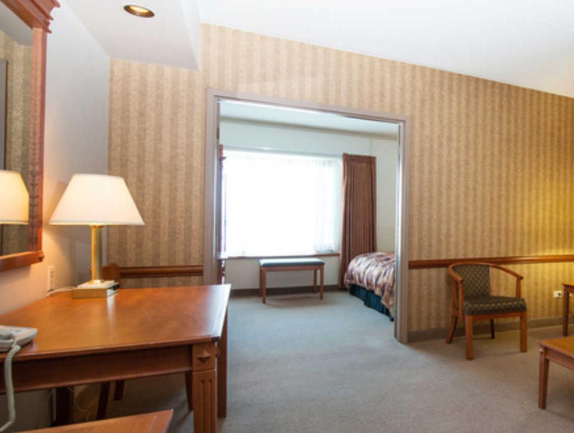 Clarion Hotel & Suites Брандон Экстерьер фото