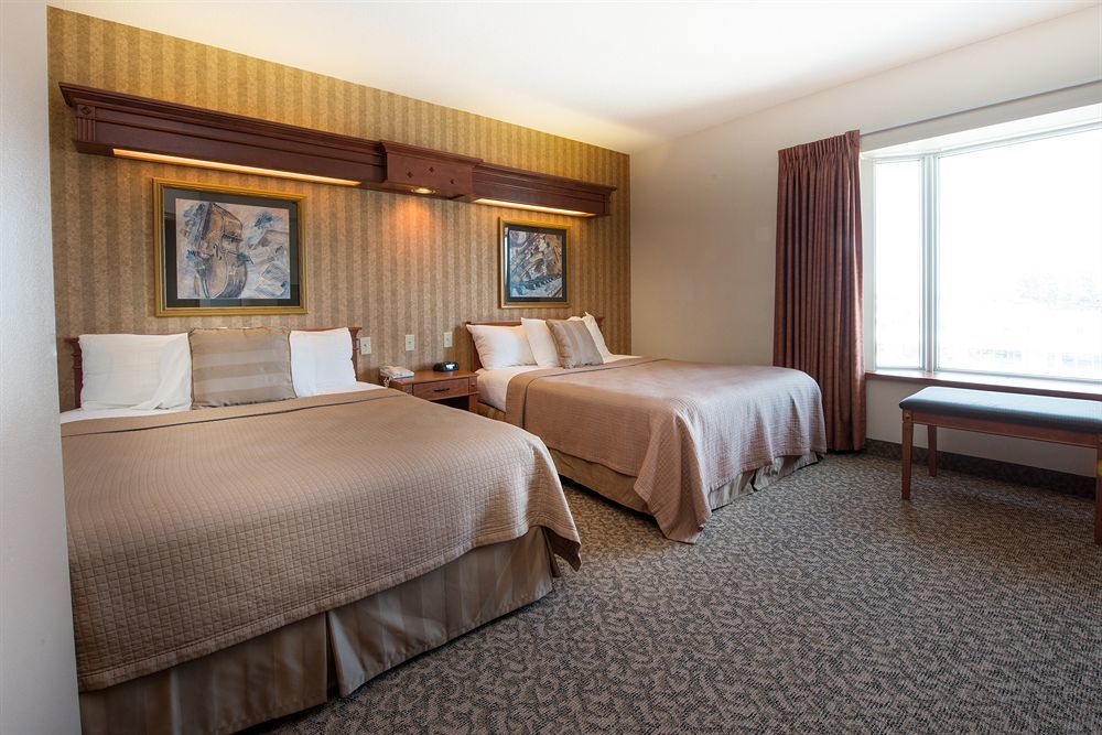 Clarion Hotel & Suites Брандон Экстерьер фото