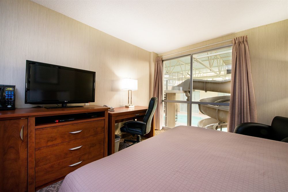 Clarion Hotel & Suites Брандон Экстерьер фото